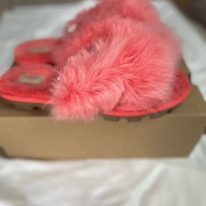 Gently worn UGG Fuzzalicious Slides sz 10